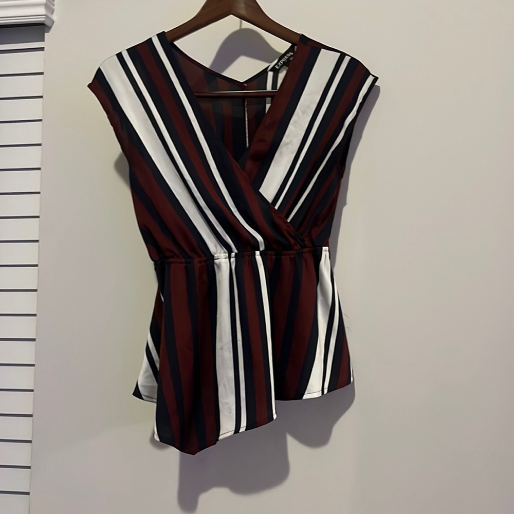 Asymmetrical Express striped blouse